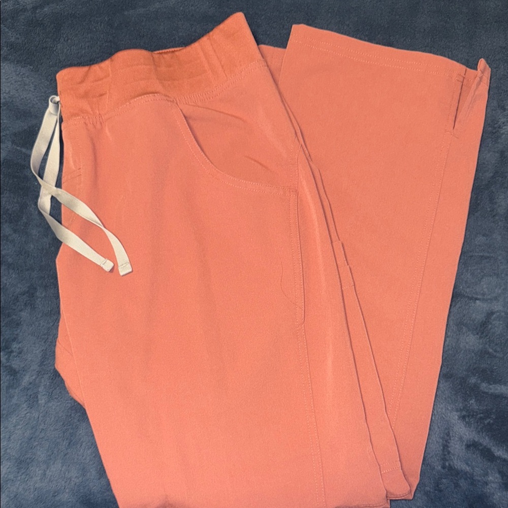 Figs Women's Coral Drawstring Scrub Pants